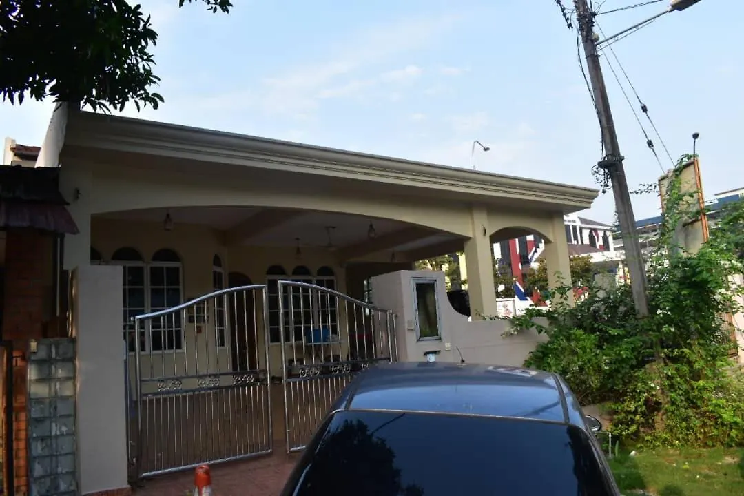 Guest house 1 Jalan Jaya 7, Walking Distance To Hukm Hotel Kuala Lumpur Malaysia
