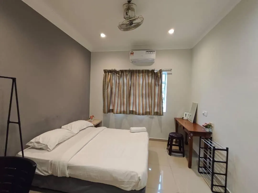 Guest house 1 Jalan Jaya 7, Walking Distance To Hukm Hotel Kuala Lumpur Malaysia